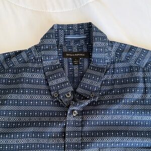 Banana Republic Navy Geometric Short Sleeve Button Down Shirt